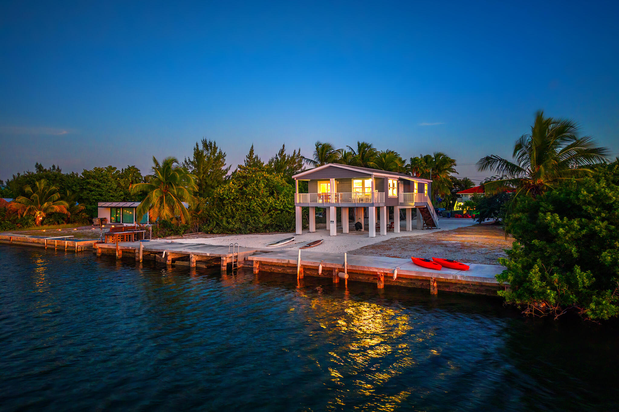 1370 Long Bch Dr Big Pine Key, FL 33043