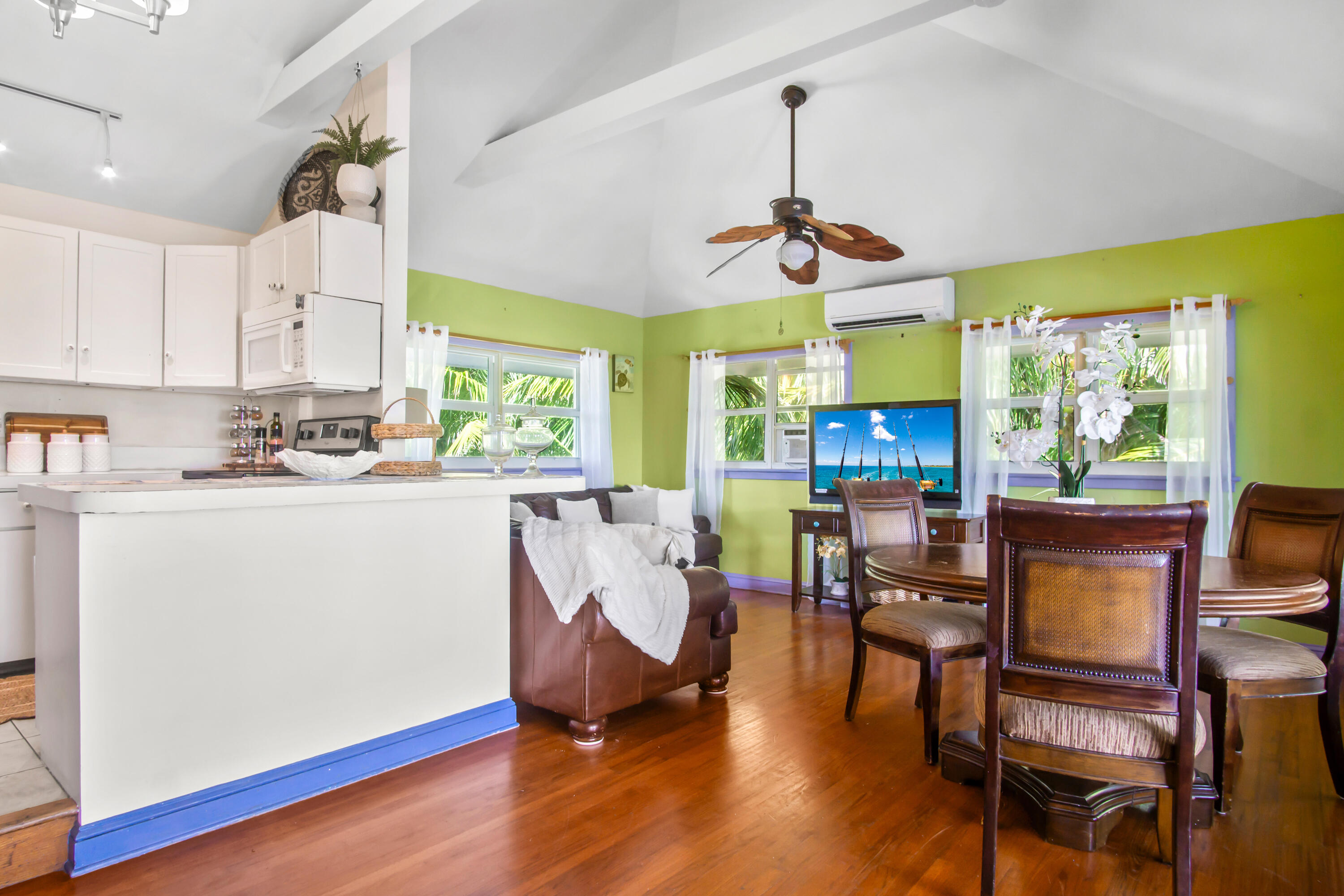 125 Colson Dr Cudjoe Key, FL 33042