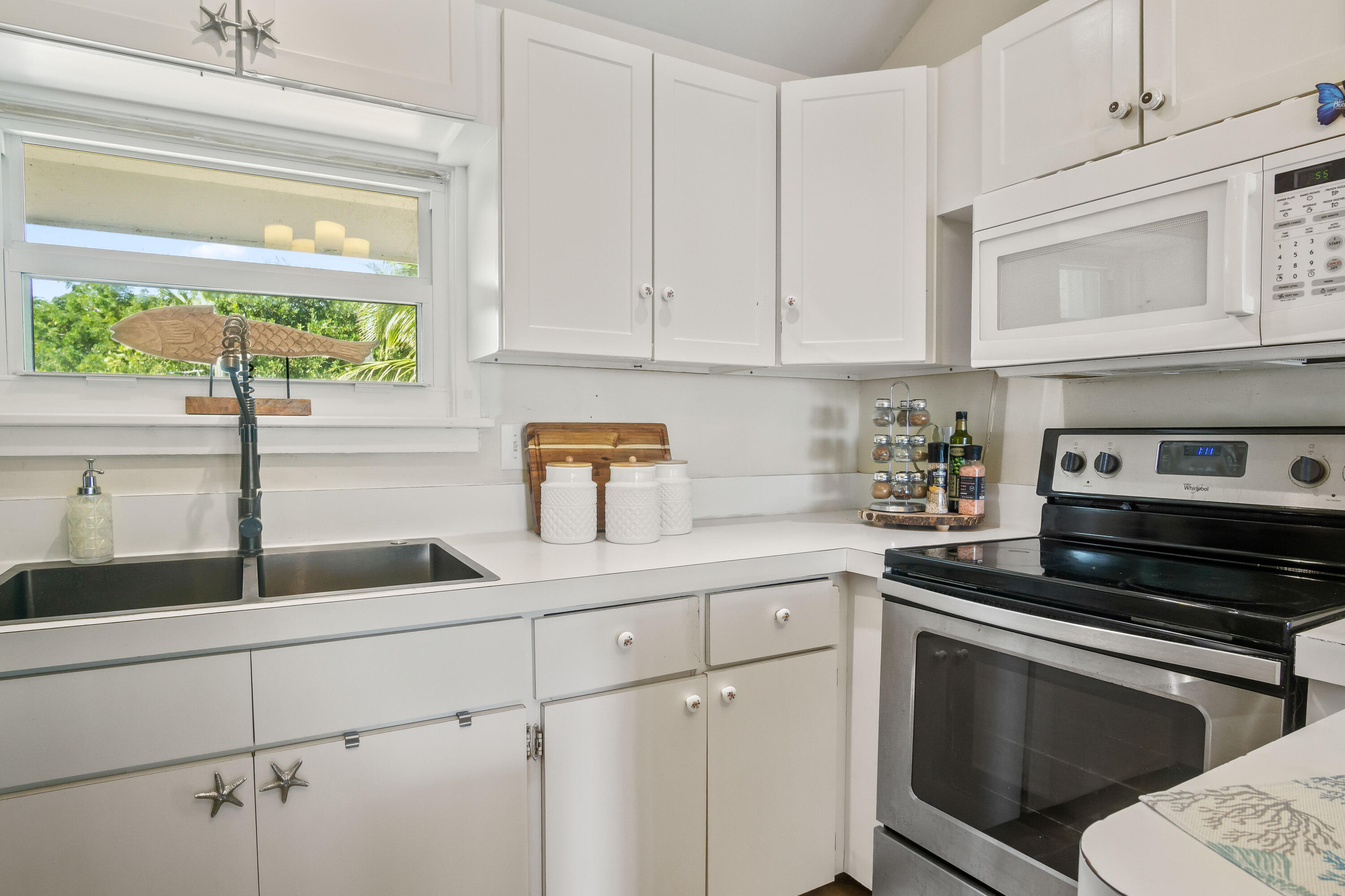 125 Colson Dr Cudjoe Key, FL 33042