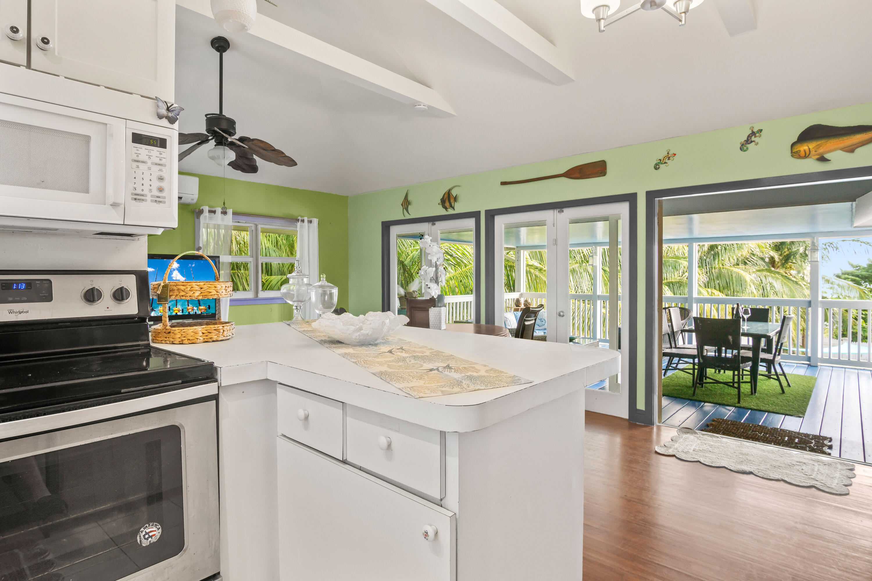 125 Colson Dr Cudjoe Key, FL 33042