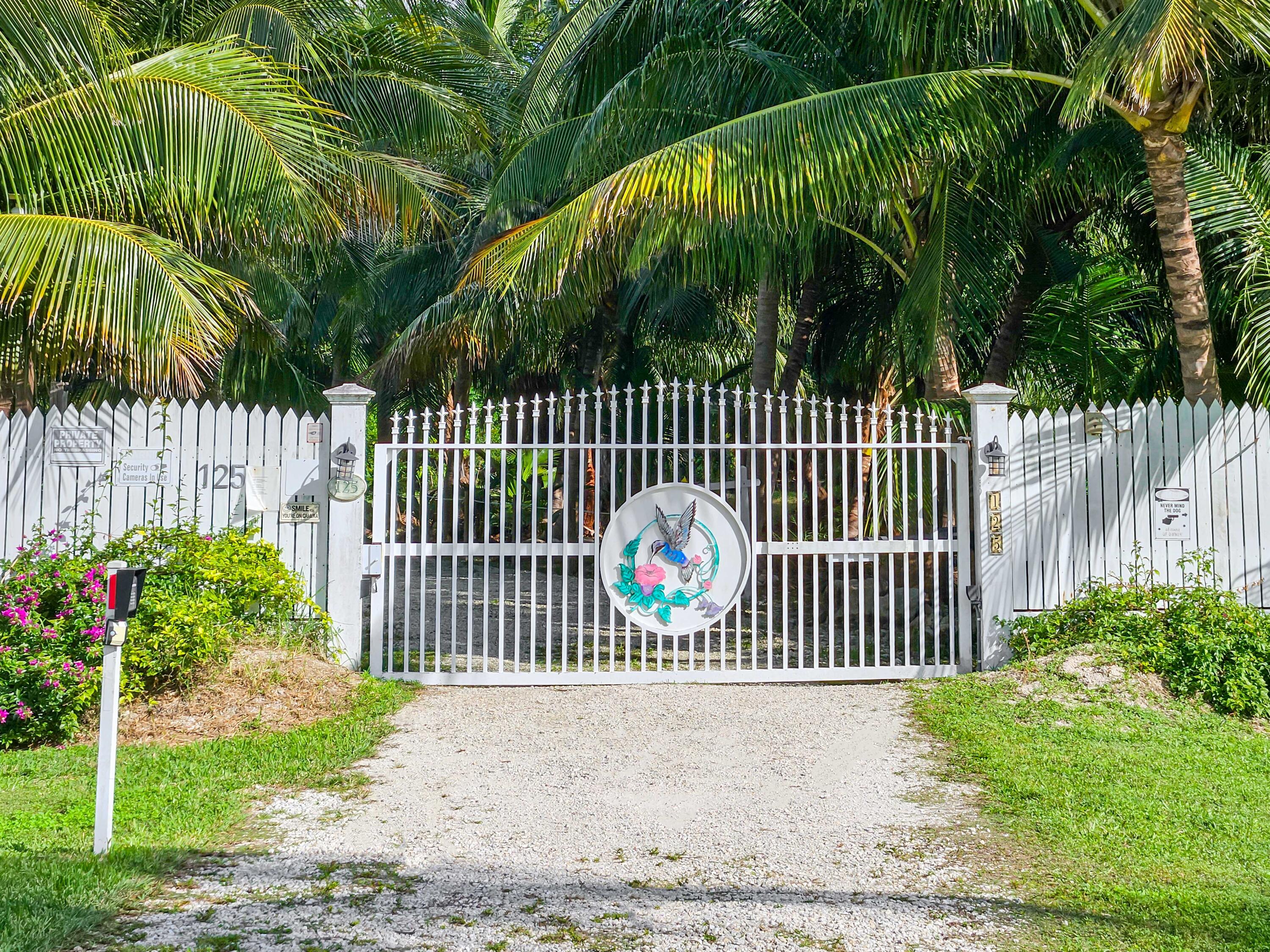 125 Colson Dr Cudjoe Key, FL 33042