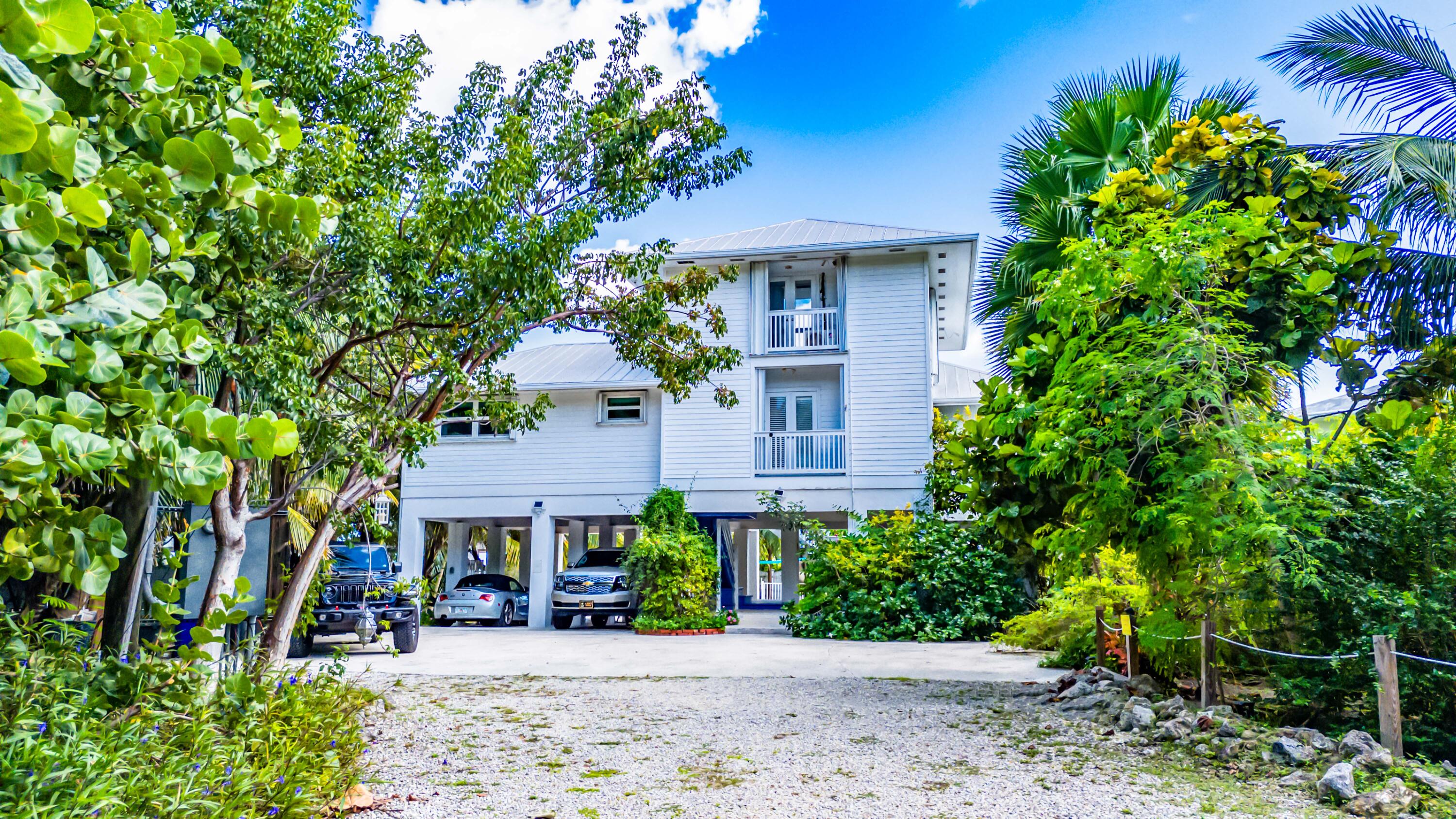 125 Colson Dr Cudjoe Key, FL 33042